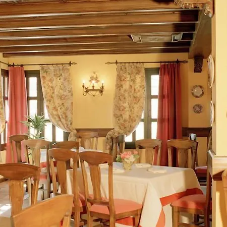 Hospederia Del Zenete 4* Ла-Калаорра