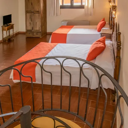 Отель Hospederia Del Zenete Ла-Калаорра