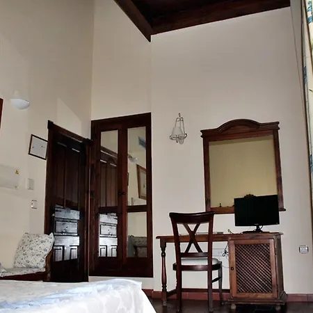 Отель Hospederia Del Zenete Ла-Калаорра